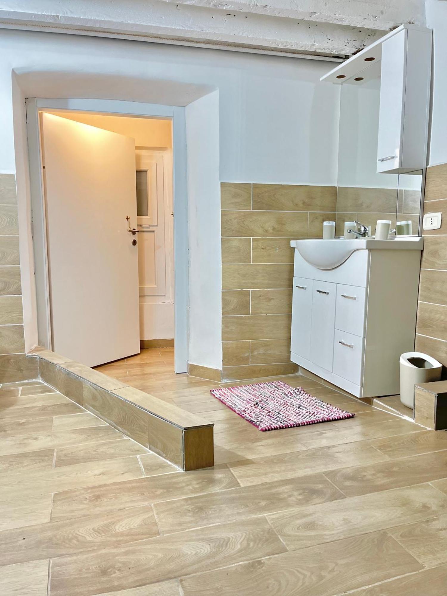 Genova Centro Affittacamere- Bagno In Comune Génova Exterior foto